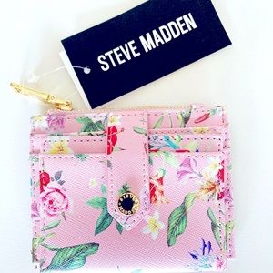 ❌SOLD❌ Steve Madden - Floral Bhayden Mini Wallet